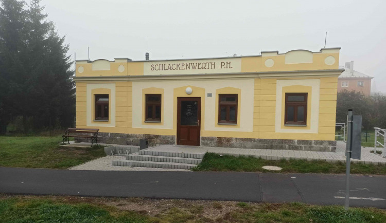 Vadí vám nepořádek v okolí? Řekněte starostovi, kameru lze vyhrát zdarma