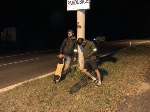 Na longboardech urazili přes 880 km napříč celou Českou republikou a získali téměř půl miliónu korun pro malého Milánka