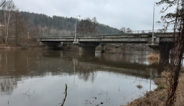 Z úvěru bude hrazena i výstavba nového Dvorského mostu