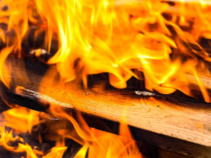 Devětadvacetiletý muž vykradl restauraci, stopy chtěl zamaskovat založením požáru