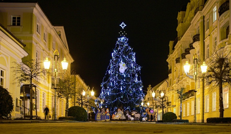 Vánoční-strom-Františkovy-Lázně-1