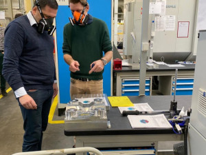 Europoslanec Zdechovský podpoří v Bruselu plzeňského výrobce ochranných masek WPA