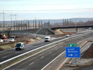 Dnes byl otevřen další kousek dálnice D6 směrem na Prahu