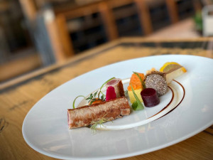 FRESH FESTIVAL ONLINE TOUR odstartoval a v prvním díle se vypravil na západ Čech