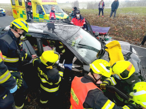 Karlovarští hasiči zasahovali u dalších nehod