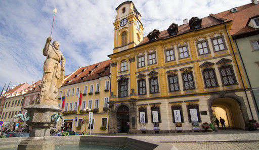 Cheb odpustí nájemcům městských prostor polovinu nájmu