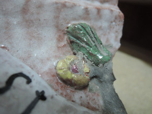 Restaurátorské práce na monumentálních kamnech stále pokračují