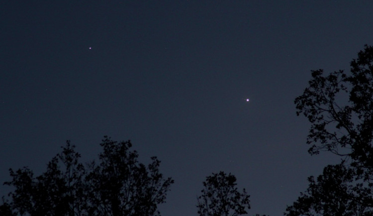 Přibližující se planety Jupiter a Saturn, foto Antonín Hušek