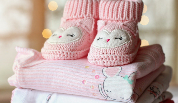 První miminko roku 2021 mají v Sokolově