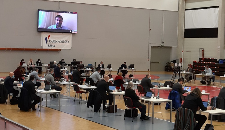 Krajští zastupitelé dnes jednali v KV Aréně.