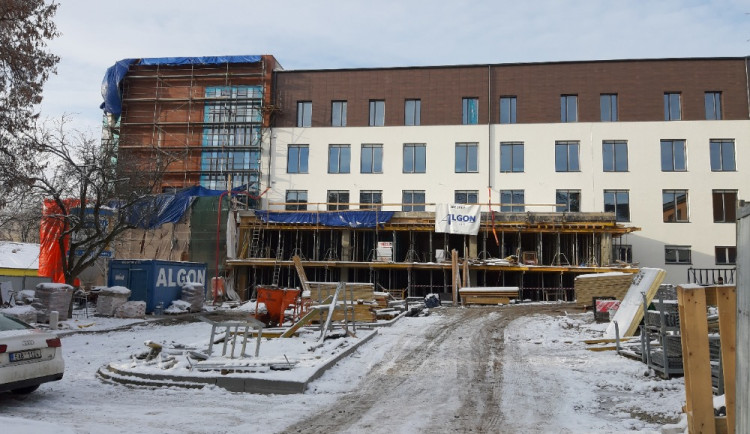 Sokolov dokončuje stavbu pobytového zařízení pro seniory