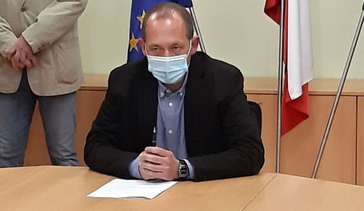 Hejtman odmítá slova premiéra o špatné komunikaci, problém je podle něj na straně státu