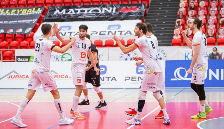Karlovarští volejbalisté opět vévodí extraligové tabulce