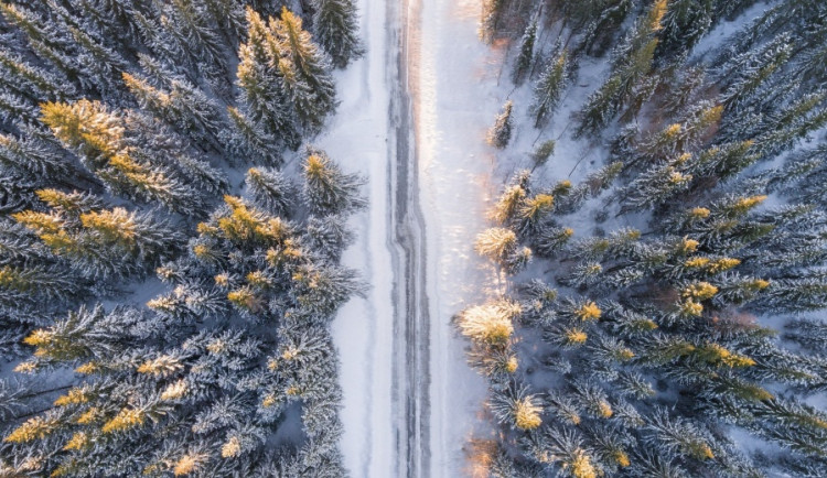 V zimě na silnicích – sněhová čepice