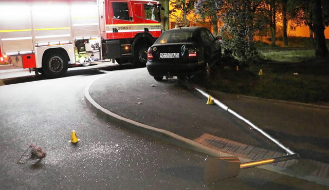 Soud poslal na 16 let do vězení mladíka, který se pokusil přejet autem dva lidi