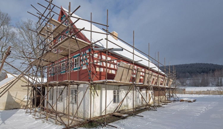 Unikátní hrázděný statek se návštěvníkům otevře už letos v létě