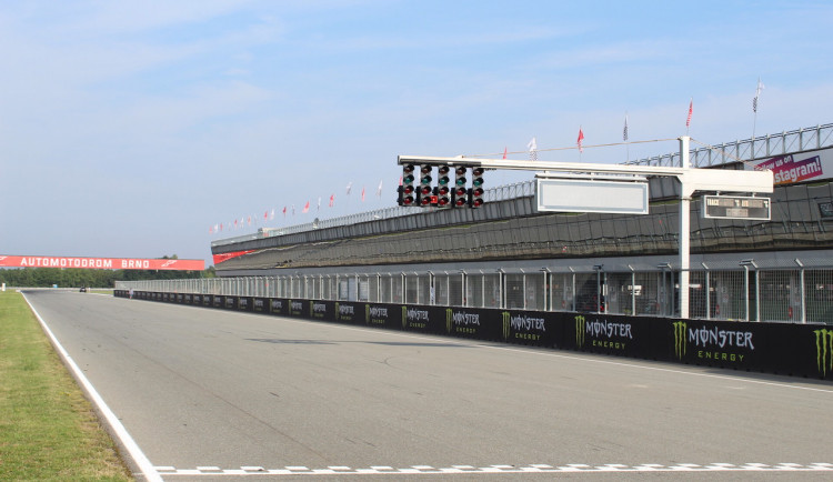 Po MotoGP odzvonilo na Masarykově okruhu i dalším světovým závodům