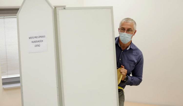 Kunc i Vitula se odvolají proti vyloučení z TOP 09, chystají i žalobu