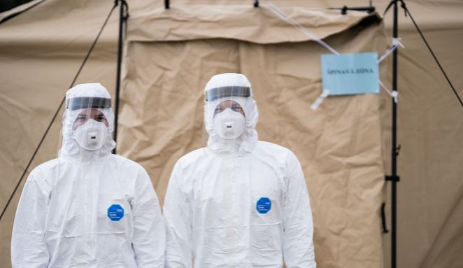 Lékaři z nemocnice u sv. Anny úspěšně podávají pacientům ivermektin
