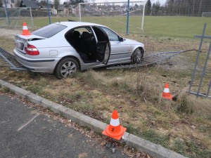 Opilý řidič se v bavoráku se snažil o driftování, nakonec havaroval