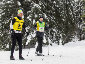 Třetina startovného na Virtuální ČEZ SkiTour vybaví díky Hervisu na zimu nevidomé účastníky