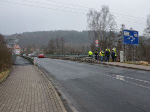 Pozor, začíná demolice Dvorského mostu, řidiči si musí zvyknout na objížďky