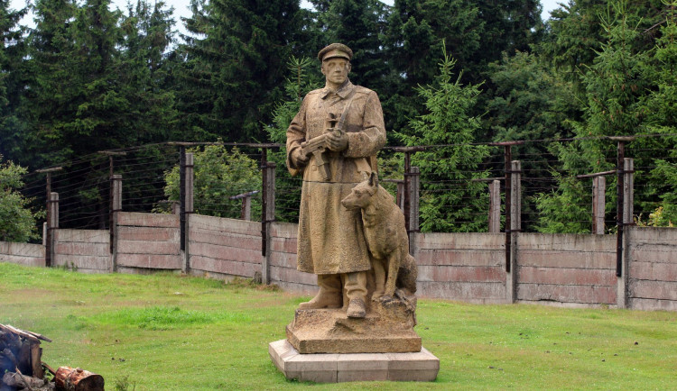 socha pohraničník4