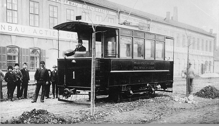 Nejstarší úsek elektrických tramvají funguje již 125 let. Je mezi zastávkami Urxova a Balabenka