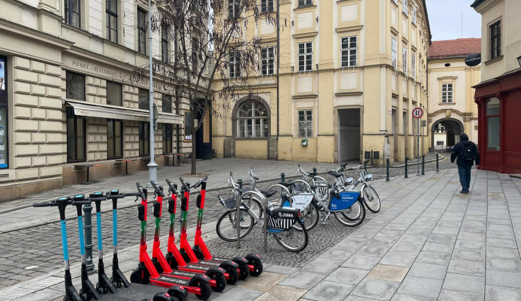 Brno obohatí další sdílené koloběžky a skútry, přichází z Ostravy
