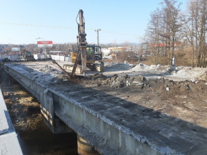 Most, který v roce 1968 neunesl tři ruské tanky, čeká demolice