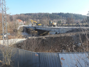 Most, který v roce 1968 neunesl tři ruské tanky, čeká demolice