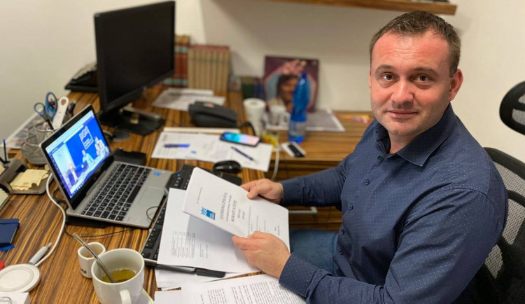Odchod významných členu. ČSSD opustil znojemský exstarosta Grois i jeho nástupce Malačka