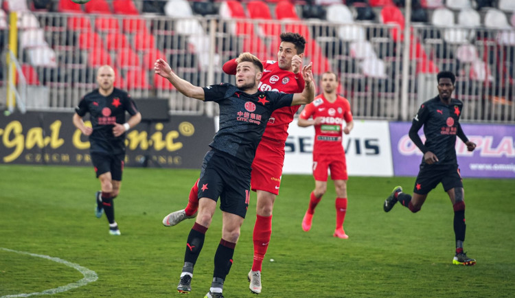 Zbrojovka vybojovala proti oslabené Slavii bod