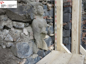 Theatron ve Valči, figurální výzdoba