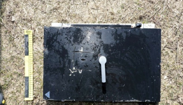 Zloději si z lékárny odnesli vitamíny i trezor, policisté je dopadli, když si rozdělovali kořist