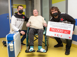 Fanoušci fotbalové Slavie kupovali virtuální pohárové vstupenky, klub peníze daroval nemocnici