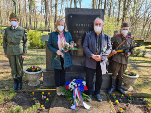 Připomínka konce druhé světové války se nesla v komorní atmosféře