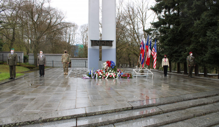 Připomínka konce druhé světové války se nesla v komorní atmosféře