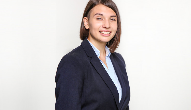 Studium univerzity v Nizozemí je atraktivní alternativou k USA nebo Británii, navíc je finančně dostupnější, říká absolventka z Chebu Michaela Mrázková.