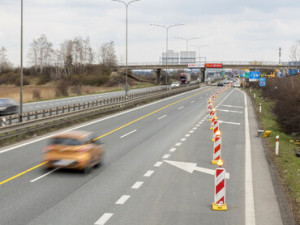 Řidiči v Česku zaviní ročně desítky nehod u prací na dálnicích