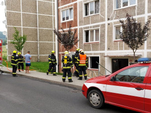 Plameny zničily byt v Rotavě. Škoda přesáhne milion korun