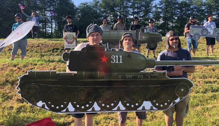 Výročí odchodu sovětských okupačních vojsk v Sokolově oslavili živým obrazem