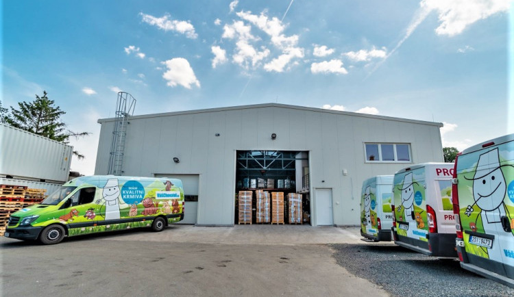 Zákazníci si koupili najednou i 20 pytlů granulí v jedné objednávce, říká spoluzakladatel eshopu VášChovatel.cz Tomáš Vaněk