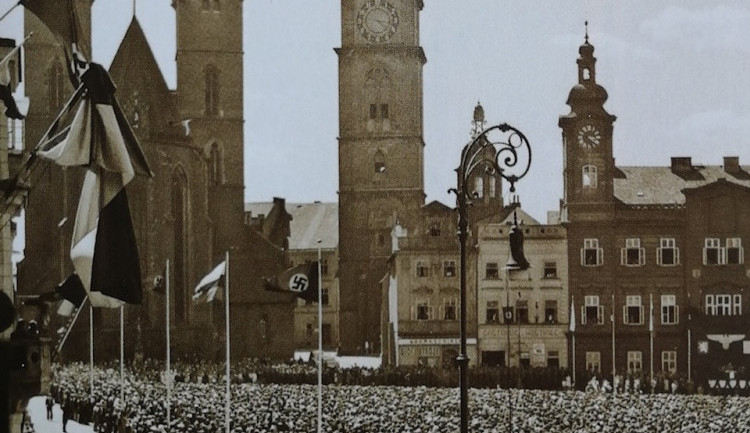 Před 79 lety Hradec sliboval věrnost nacistické Říši