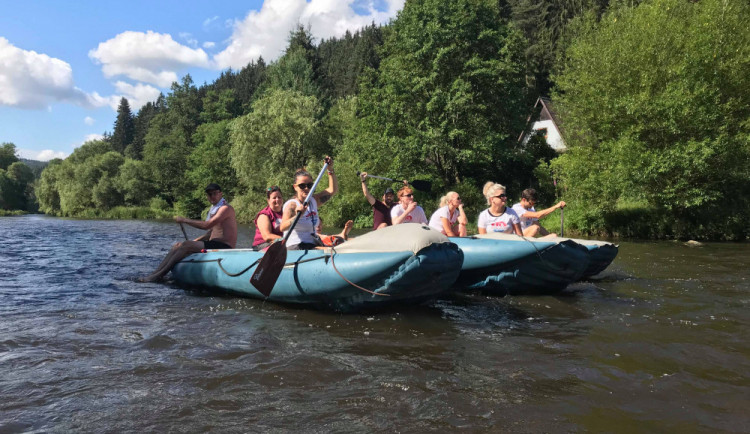 Vodáci využili prodloužený víkend a vyrazili na Ohři