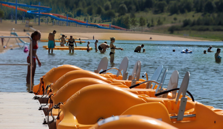 Voda v koupalištích v Karlovarském kraji je zatím až na výjimky dobrá