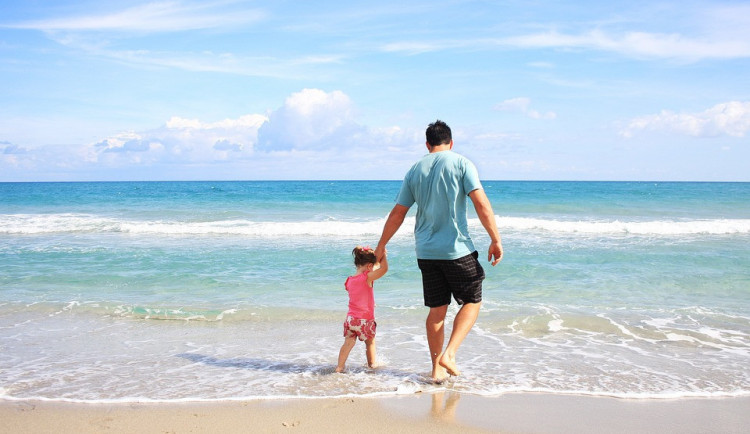 Lidé nemusí v práci sdělovat místo dovolené, jsou ale odpovědní za možné škody