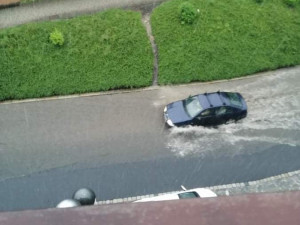 Krajem se prohanala silná bouře. Hasiči evakuovali dětský tábor u Aše