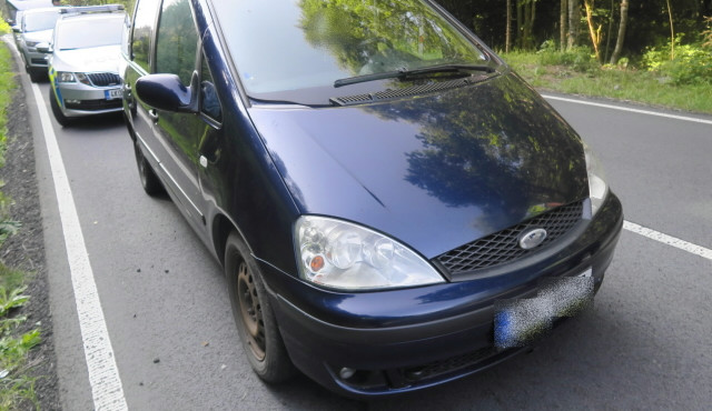 Vzpurný řidič najížděl u Krásna do lidí. V minulosti byl odsouzený za vraždu