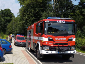 Vážné popáleniny utrpěl jeden člověk, který se pokoušel benzínem zapálit odpadky na zahradě